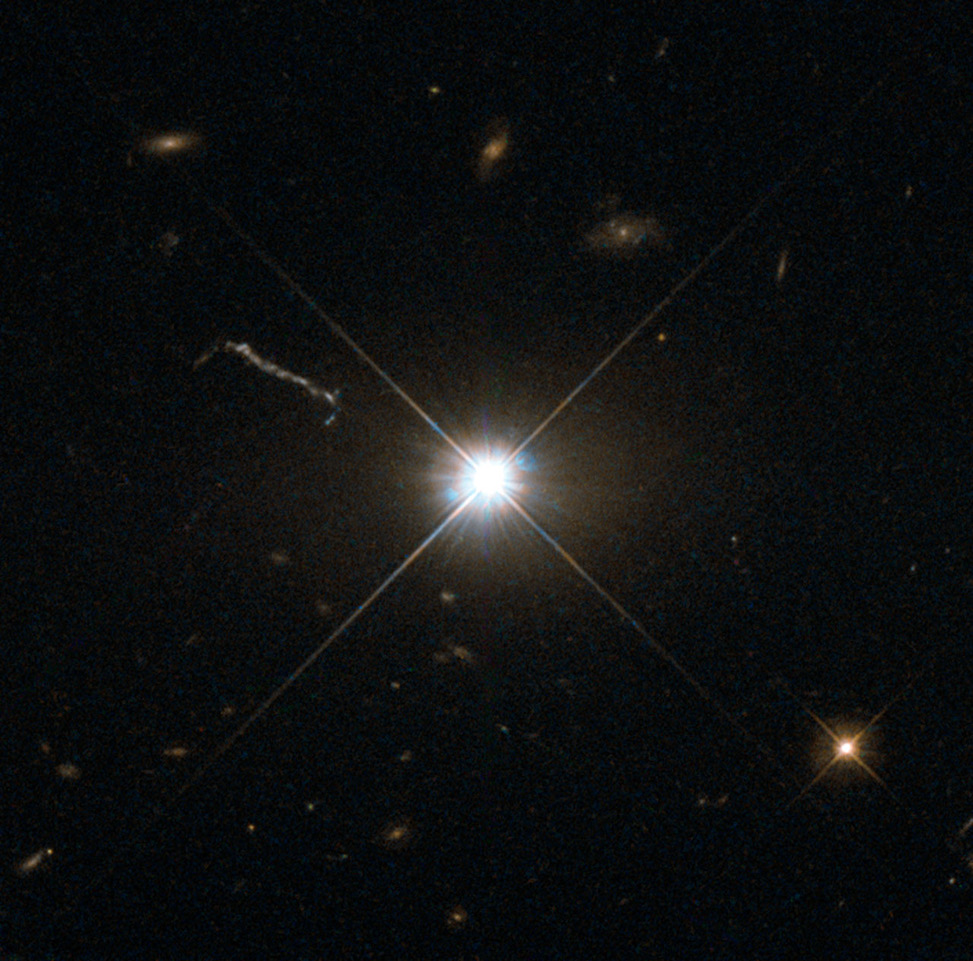 Best image of bright quasar 3C 273
